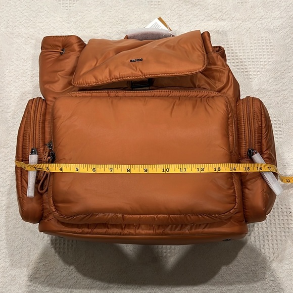 Caraa sports bag perfect diaper or travel bag!! - Picture 14 of 15